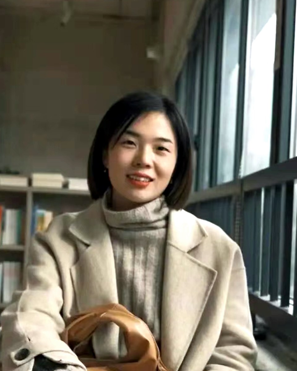 袁月照片